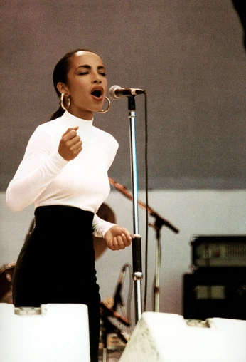 A cover of "muses" cluster. The owner is keyana. The cluster consists of 7 elements.