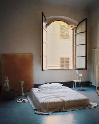 A cover of "Interior" cluster. The owner is forsakendunes. The cluster consists of 7 elements.