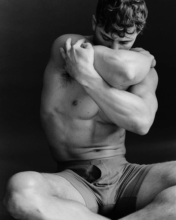 A cover of "艺术肉体" cluster. The owner is conze. The cluster consists of 136 elements.