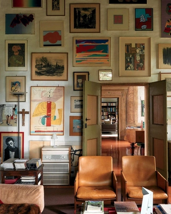 A cover of "House" cluster. The owner is lobiiin. The cluster consists of 36 elements.