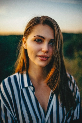 A cover of "Headshots" cluster. The owner is cassandragomez. The cluster consists of 3 elements.