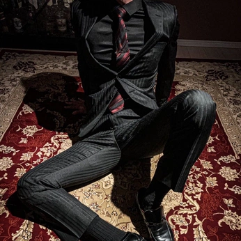 A cover of "pathetic" cluster. The owner is belladelrey. The cluster consists of 34 elements.