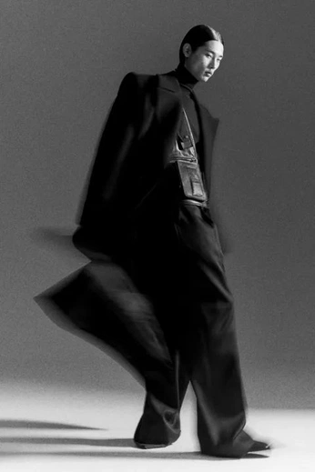 A cover of "Fashion" cluster. The owner is marisritins. The cluster consists of 5 elements.