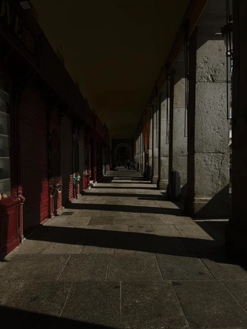 A cover of "Madrid Summer" cluster. The owner is arantxanava. The cluster consists of 5 elements.