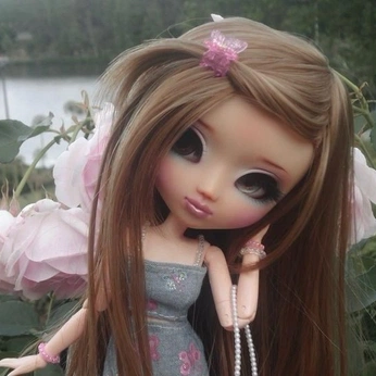 A cover of "⭒ dolls" cluster. The owner is lucinedeer. The cluster consists of 110 elements.