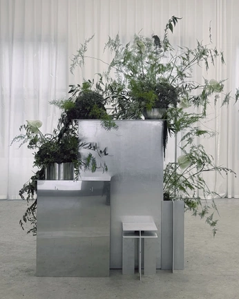 A cover of "ENIS" cluster. The owner is ethanfloro. The cluster consists of 9 elements.