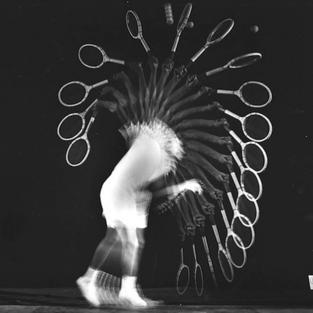 Tennis Serve (1938) by photographer Harold Edgerton.