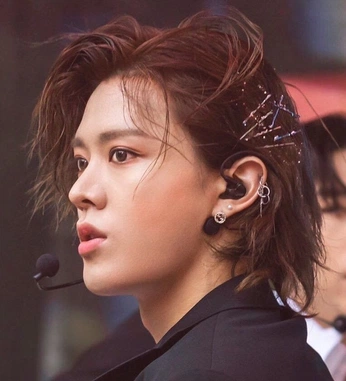 A cover of "yuta" cluster. The owner is feralgremlin. The cluster consists of 145 elements.