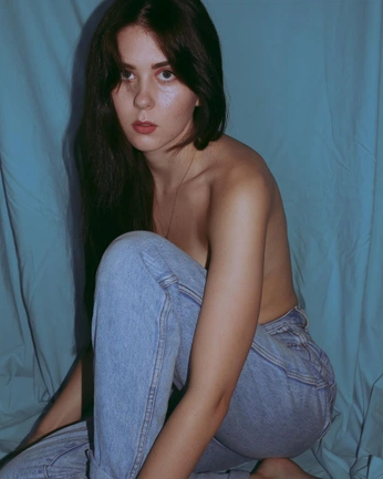 A cover of "Figure" cluster. The owner is injarrd. The cluster consists of 4 elements.