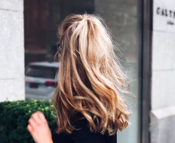 A cover of "Shoot Hair" cluster. The owner is jamiec. The cluster consists of 15 elements.