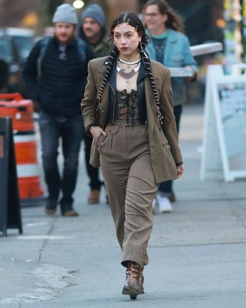 A cover of "FITS" cluster. The owner is babyspicy. The cluster consists of 3 elements.