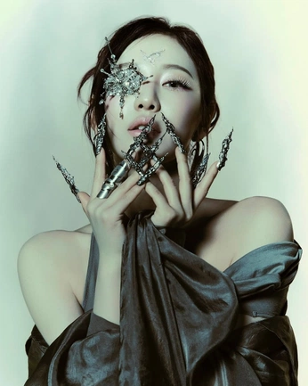 A cover of "aespa" cluster. The owner is erufu. The cluster consists of 5 elements.