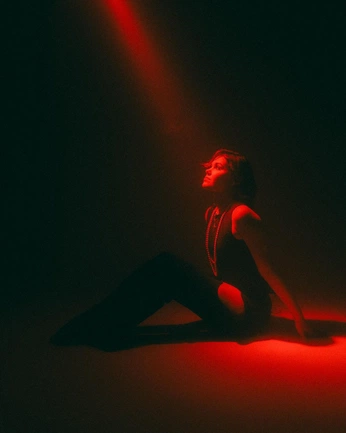 A cover of "ITS SO CINEMATIC!!! OWO" cluster. The owner is weaklystars. The cluster consists of 22 elements.