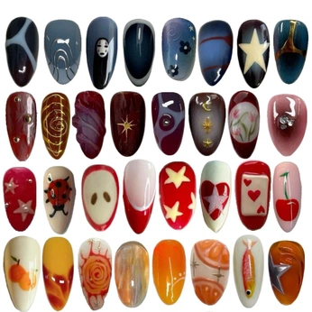 A cover of "CLAWS" cluster. The owner is velvetsampledd. The cluster consists of 16 elements.