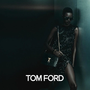 A cover of "commercial - fashion" cluster. The owner is surinde. The cluster consists of 37 elements.