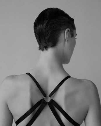 A cover of "Charlotte" cluster. The owner is simonhengesbach. The cluster consists of 21 elements.