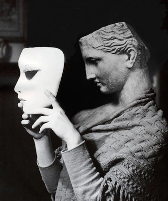 A cover of "Masks" cluster. The owner is mnisha. The cluster consists of 21 elements.