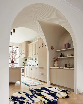 A cover of "Inter" cluster. The owner is mariannavesku. The cluster consists of 3 elements.