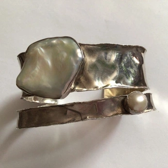 A cover of "Jingle-Jangle" cluster. The owner is rinseit. The cluster consists of 2 elements.