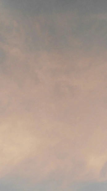 A cover of "sky" cluster. The owner is yacgram. The cluster consists of 4 elements.