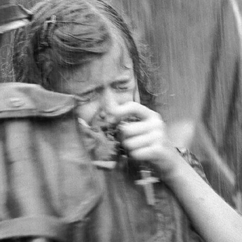 A cover of "problemas humanos" cluster. The owner is jpnvix. The cluster consists of 23 elements.