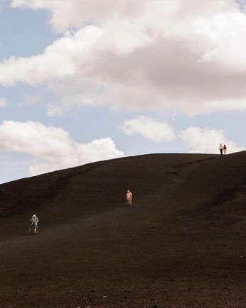 A cover of "ART PHOTO INSPO 🎨📸" cluster. The owner is noahgabrielphoto. The cluster consists of 5 elements.