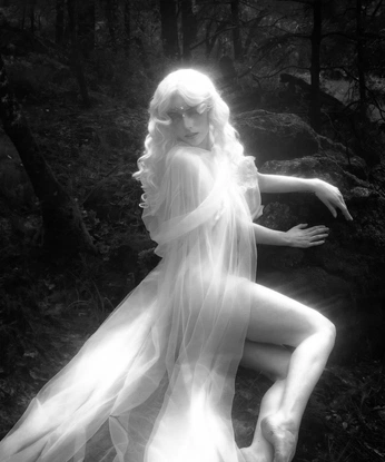 A cover of "Acessórios" cluster. The owner is deboraneves. The cluster consists of 6 elements.