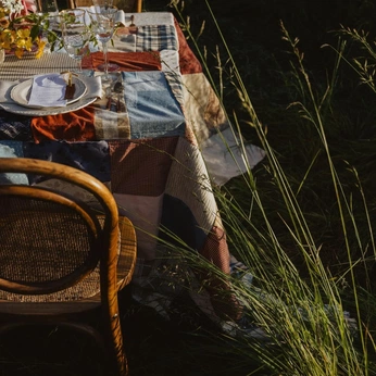 A cover of "food and friends" cluster. The owner is sabrinagonzalez. The cluster consists of 25 elements.