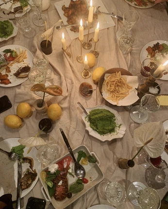 A cover of "food" cluster. The owner is prettyodd. The cluster consists of 12 elements.