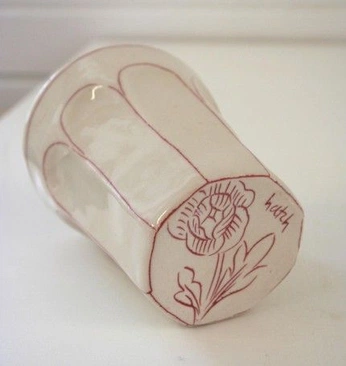 A cover of "dishes" cluster. The owner is louloua. The cluster consists of 1 element.