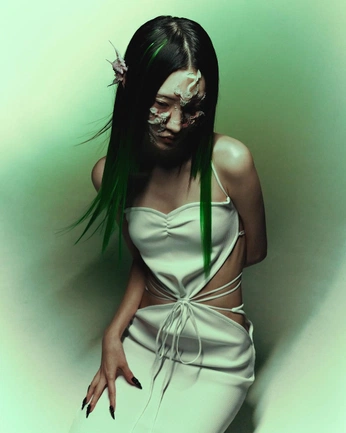 A cover of "Green" cluster. The owner is petezaoven. The cluster consists of 7 elements.