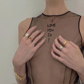 A cover of "bordados" cluster. The owner is daniboanova. The cluster consists of 2 elements.