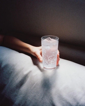 A cover of "Esthétique" cluster. The owner is leena8. The cluster consists of 3 elements.