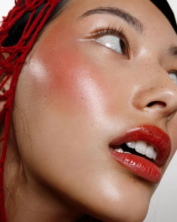 A cover of "Everyday Makeup💋" cluster. The owner is kinasithina. The cluster consists of 2 elements.