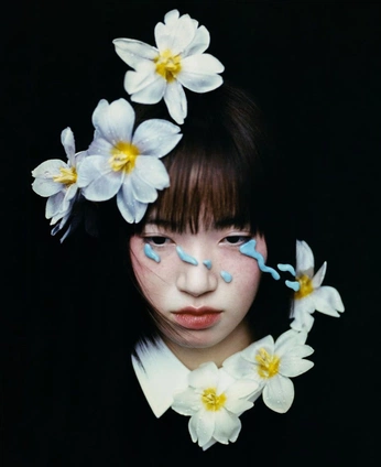 A cover of "VINESTAFFF" cluster. The owner is alemenmen. The cluster consists of 46 elements.