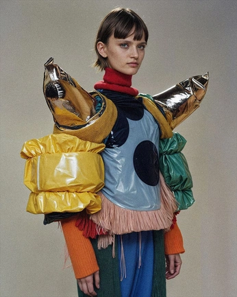 A cover of "Collection club kid" cluster. The owner is zodylan. The cluster consists of 5 elements.