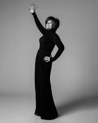 A cover of "Asia’s Queen Of Songs" cluster. The owner is iluvclairoo. The cluster consists of 2 elements.