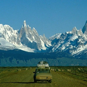 A cover of "roadtrip" cluster. The owner is cookiesnscreams. The cluster consists of 23 elements.