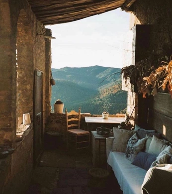 A cover of "Scenery inspo" cluster. The owner is mothboybluewolf. The cluster consists of 29 elements.