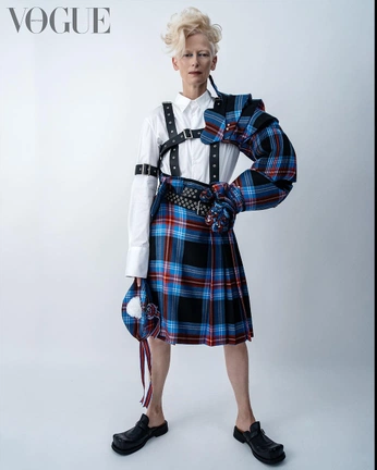 A cover of "Kilt" cluster. The owner is inesdiass05. The cluster consists of 16 elements.