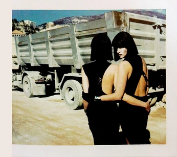 A cover of "Helmut Newton" cluster. The owner is yungadz. The cluster consists of 7 elements.