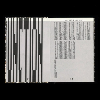 A cover of "/editorial" cluster. The owner is crismarqs. The cluster consists of 3 elements.