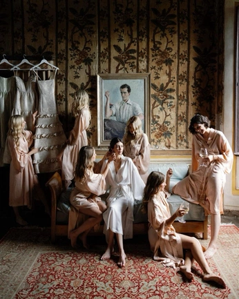 A cover of "Emeve 2025" cluster. The owner is deniselipman. The cluster consists of 16 elements.