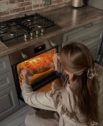 A cover of "vision board  2025" cluster. The owner is wisl7. The cluster consists of 59 elements.