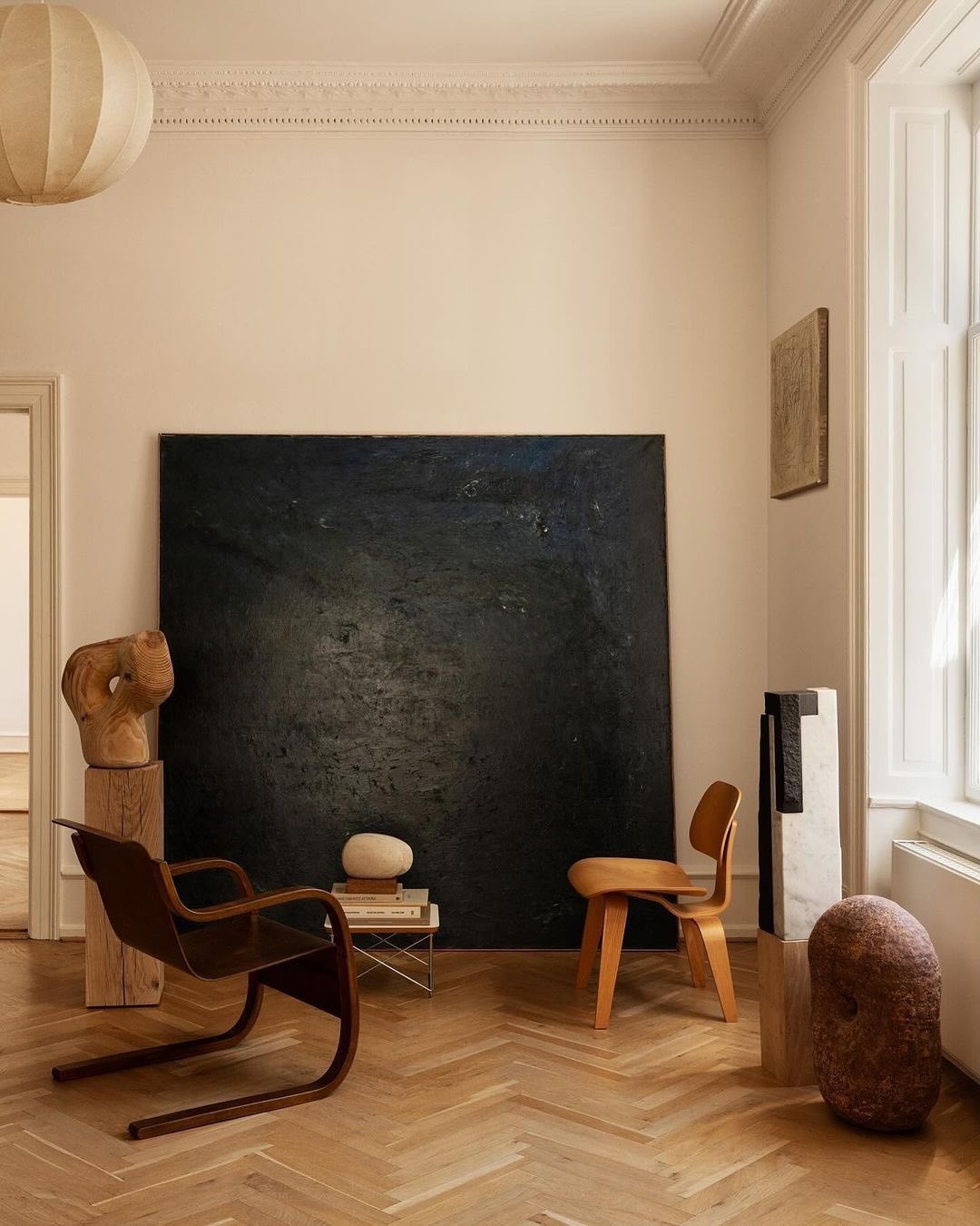 Design Principles for Harmonious Office Wall Decor