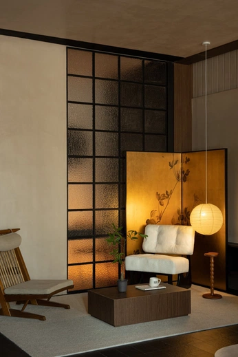 A cover of "Interiors" cluster. The owner is felipemorish. The cluster consists of 21 elements.