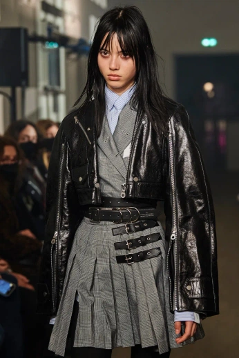 A cover of "details" cluster. The owner is shambhavi.art. The cluster consists of 1 element.