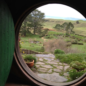 A cover of "spaces" cluster. The owner is amydavidson. The cluster consists of 32 elements.