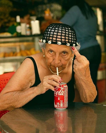 A cover of "Summer Campaign" cluster. The owner is thehanna. The cluster consists of 67 elements.