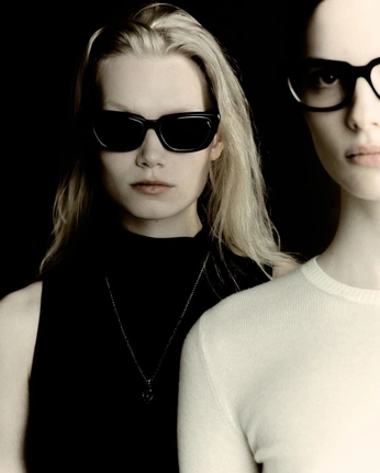 A cover of "absolute" cluster. The owner is iluvclairoo. The cluster consists of 15 elements.